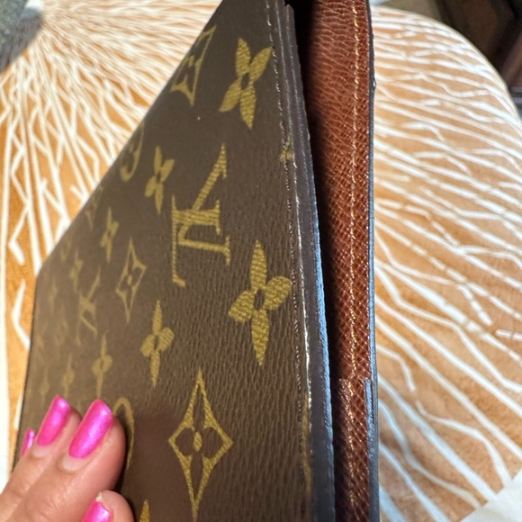 Desk agenda cover in very good condition. Please see all pictures. - Picture 15 of 15